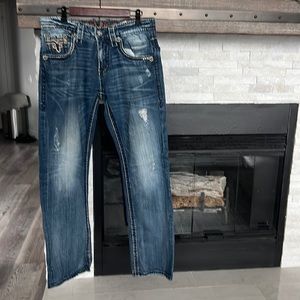 SOLD🎁 Rock revival Aiden men jeans with distress and fades. size 32 waist